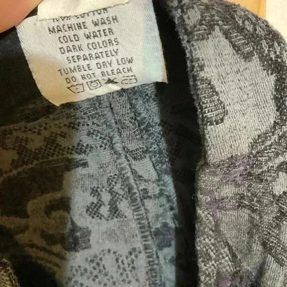 Color Me Cotton made in the U.S.A jacket with floral accents and button closure - Picture 6 of 7